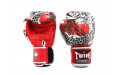 Боксерские перчатки Twins Special FBGVL3-52 Dragon red silver 12 oz Боксерские перчатки Twins Special FBGVL3-52 Dragon red silver 12 oz