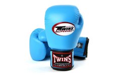 Боксерские перчатки Twins Special BGVL3 light blue 10 oz Боксерские перчатки Twins Special BGVL3 light blue 10 oz